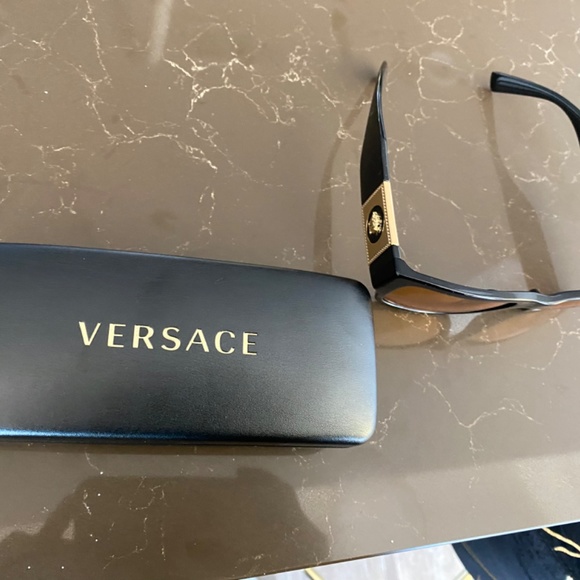 Versace Men’s Sunglasses - Picture 5 of 6